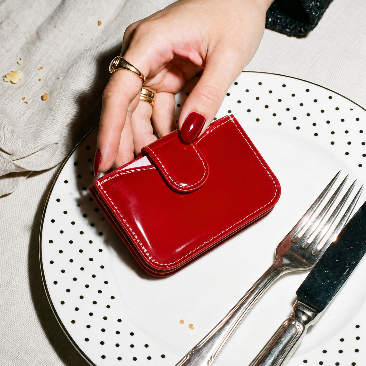Lili Patent Leather Accordion Wallet – Red